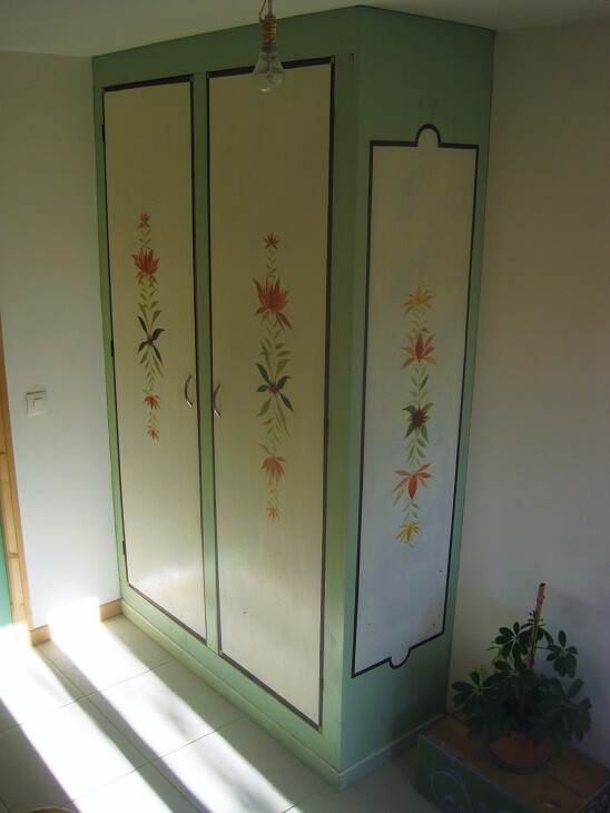 placard en bois d&eacute;cor&eacute;