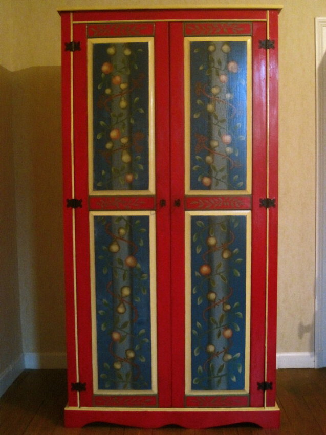 armoire shabby vintage