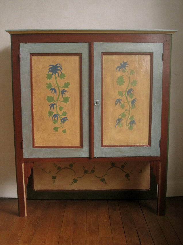 Meuble buffet restaur&eacute; et peint &agrave; la main