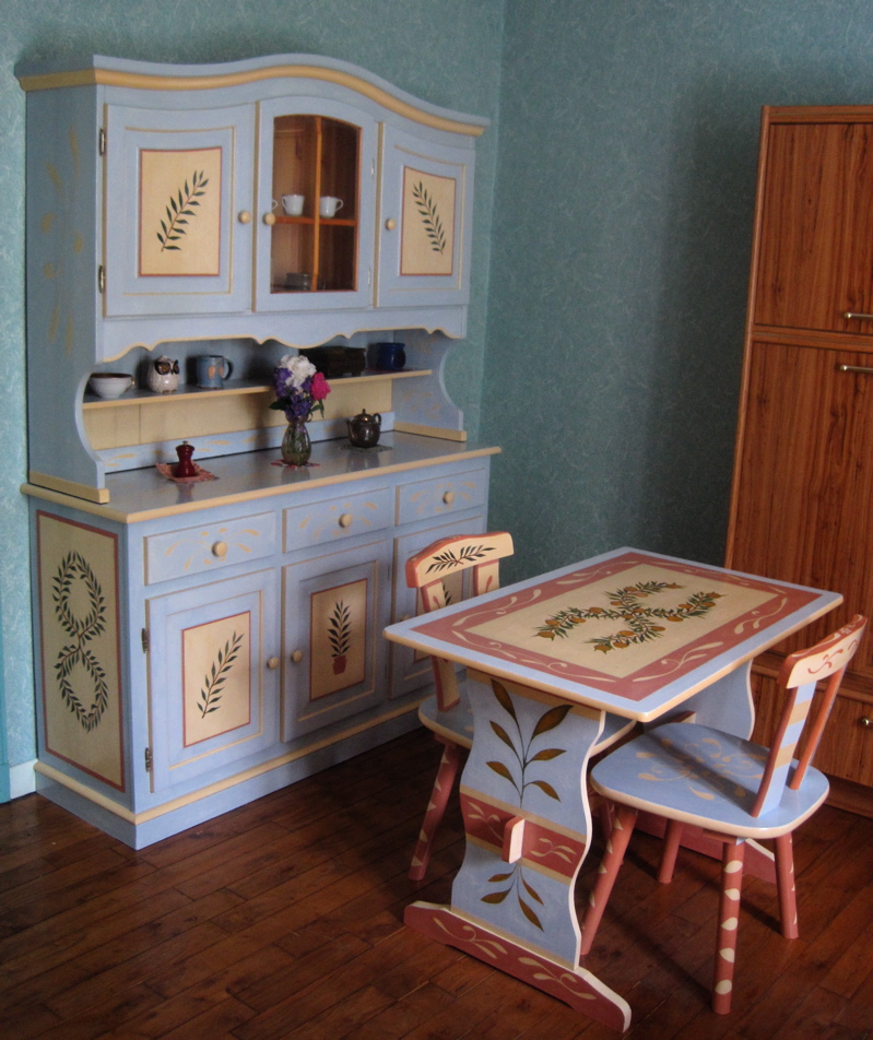 Credenza dipinta a mano